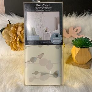 RoomMates Wall Stickers